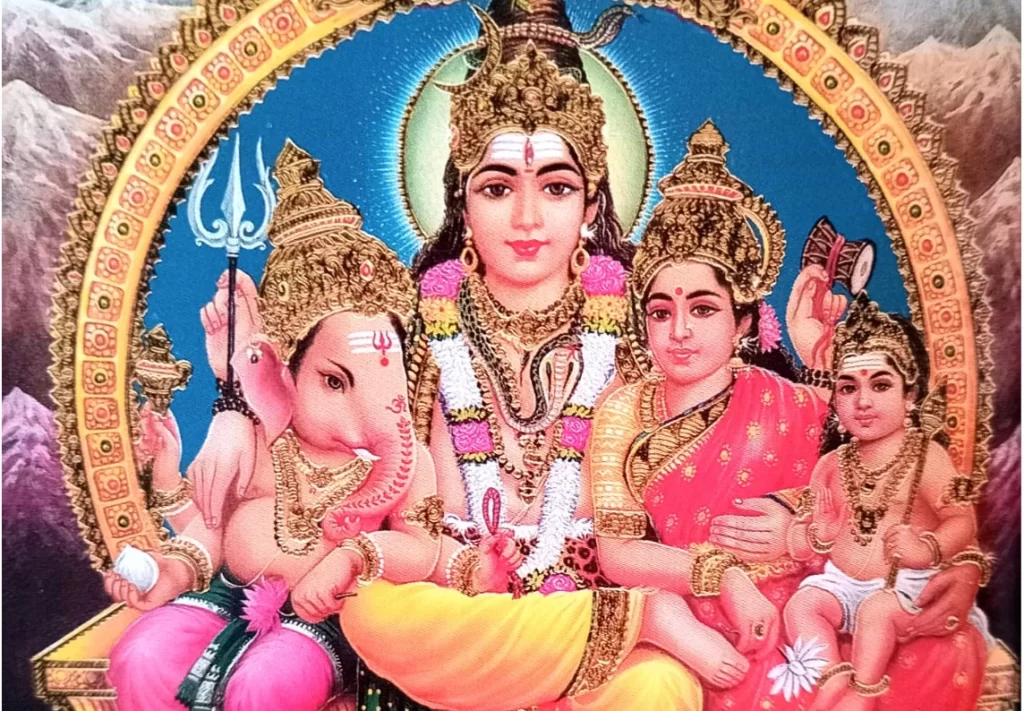 Shiva, Parvati et leurs deux fils Ganesh et Skanda