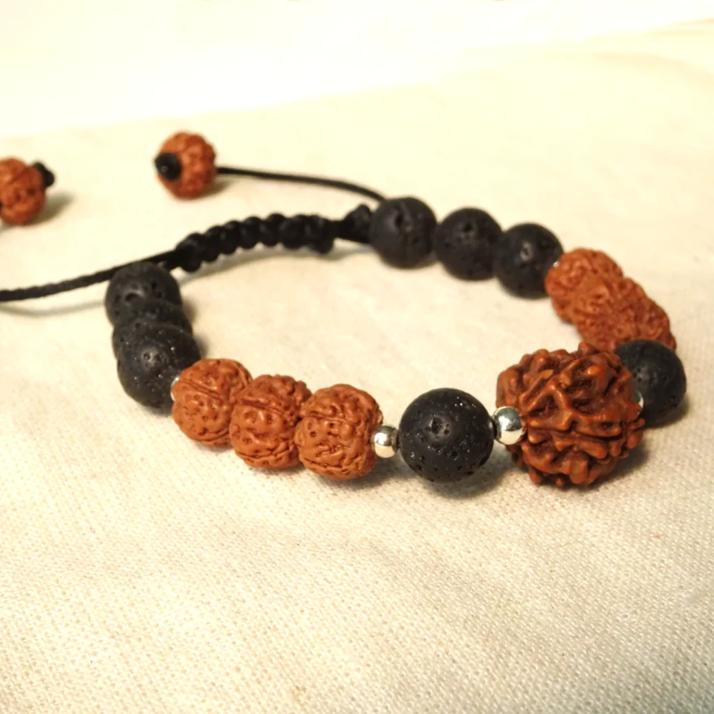 bracelet de protection avec rudraksha et pierre de lave