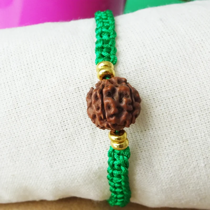 bracelet beauté et prospérité avec rudraksha, porte-bonheur